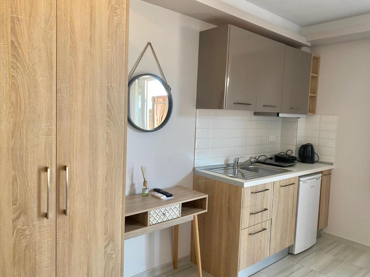Thomas Studios & Apartments Paralia Экстерьер фото